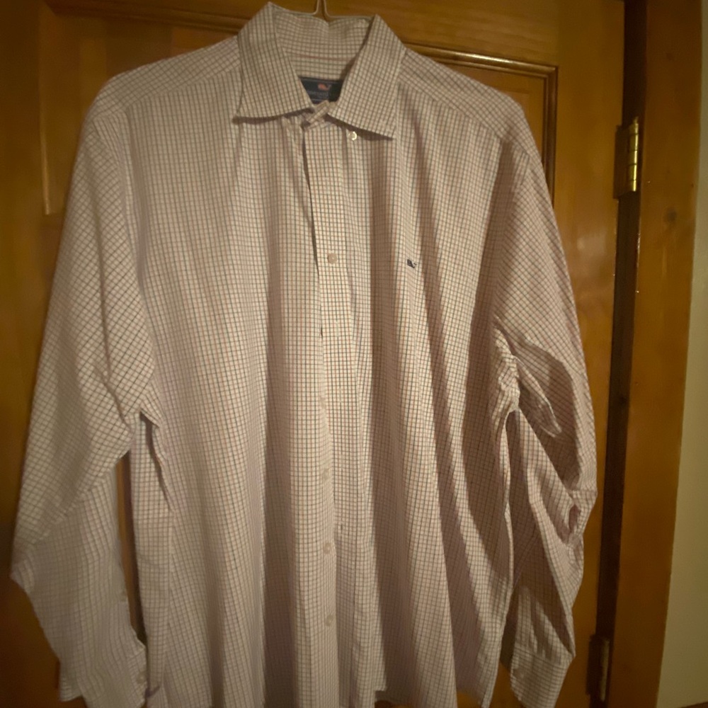Vineyard Vine size xl red white and blue checked long sleeve button down shirt